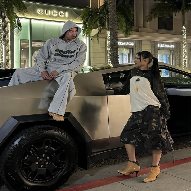 Broken Planet Tracksuit Performance Hoodie and Pants Wearing Effect