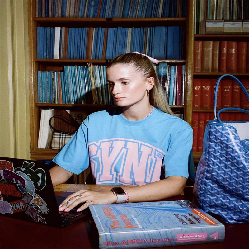 Syna World College Tee Blue Wearing Effect