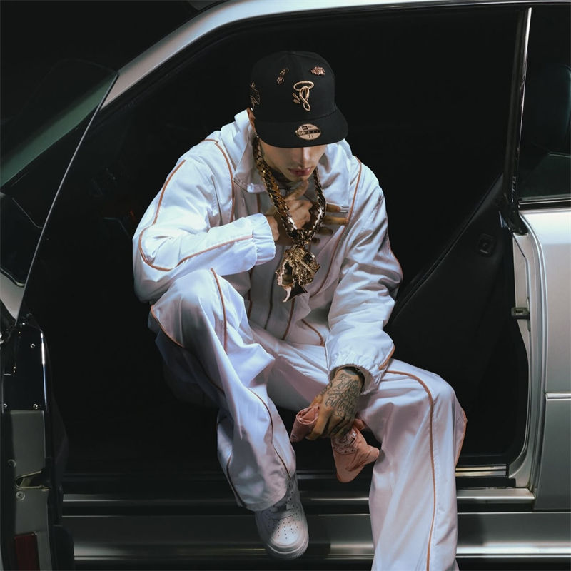Syna World x New Era 9Fifty Snapback Cap Wearing Effect