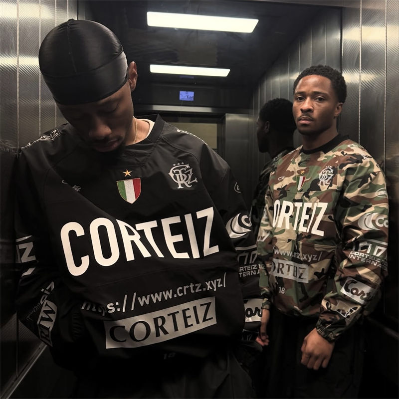 Corteiz Sponsors Training Pullover Wearing Effect