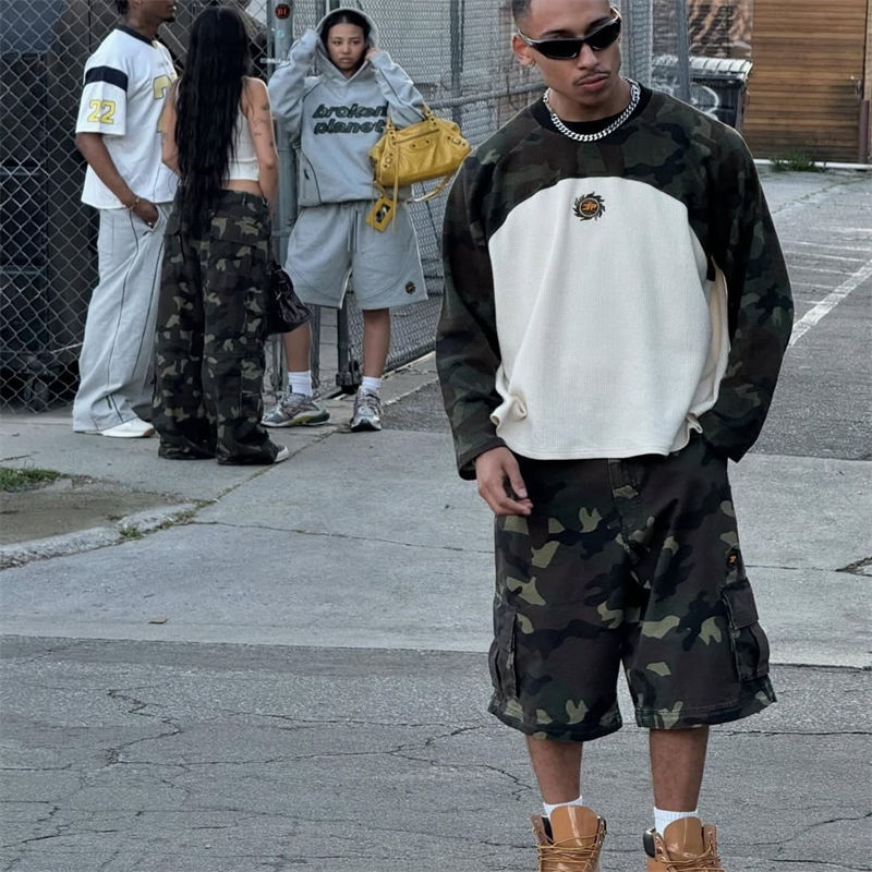 Broken Planet 2-In-1 Camo Cargo Pants/Shorts Wearing effect