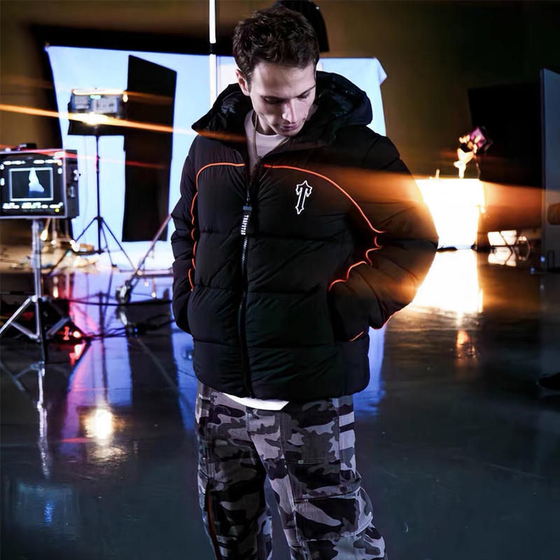 Trapstar Irongate Arch Pipping Puffer Jacket Black Orange Wearing Effect