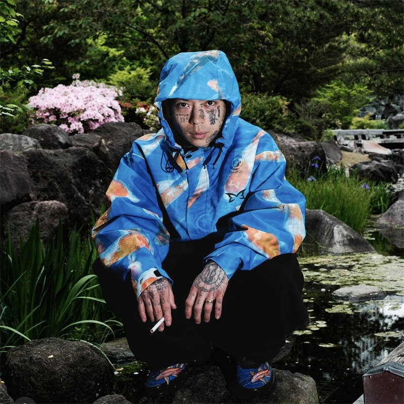 Mertra Koi Jacket Blue Wearing Effect