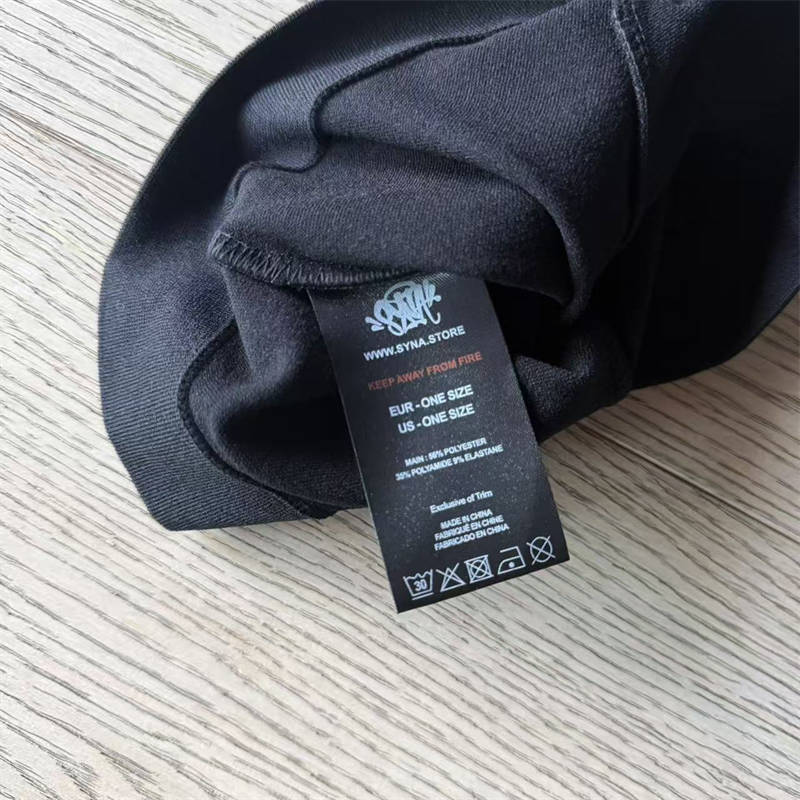 Syna Seamless Hat