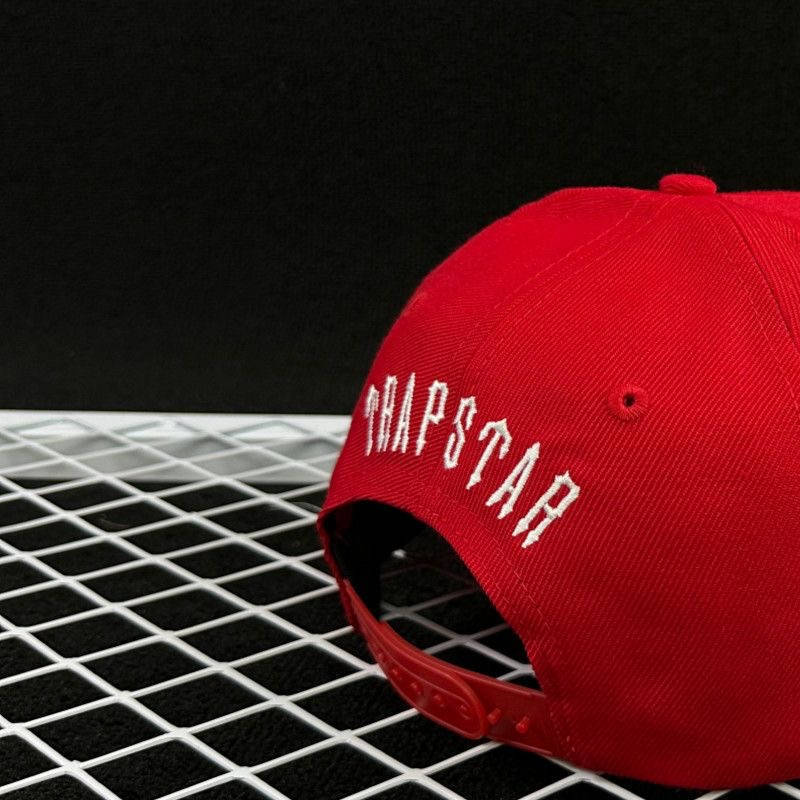 Trapstar Irongate Arch Snapback Cap