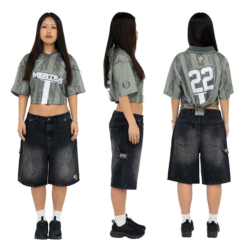 Mertra Football Kit Jersey Grey Wearing Effect