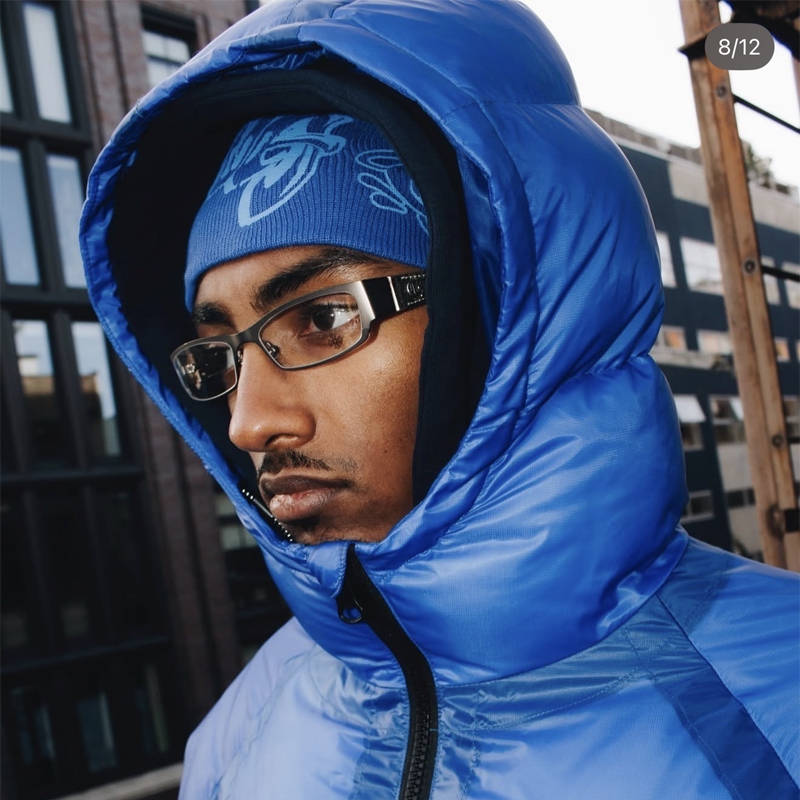 Syna World Dvl Beanie Blue Wearing Effect