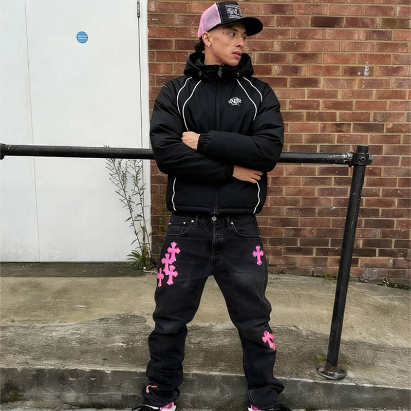 Syna World Vault Puffer Jacket Black Wearing Effect