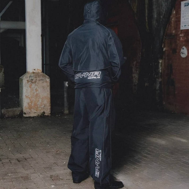 Syna World Micro Ripstop Windbreaker and Trackpant Black Wearing Effect