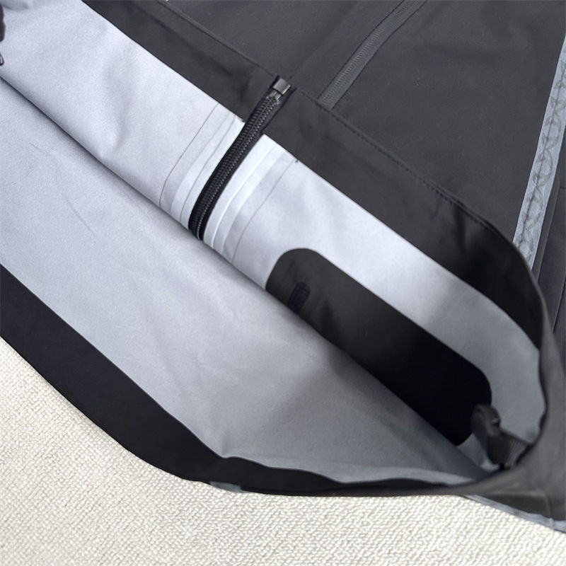 Mertra Seam Tape Shell Jacket