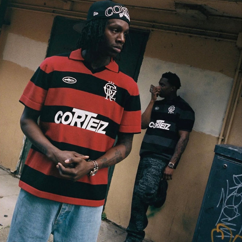 Corteiz Striped Knit Jersey Black Wearing Effect
