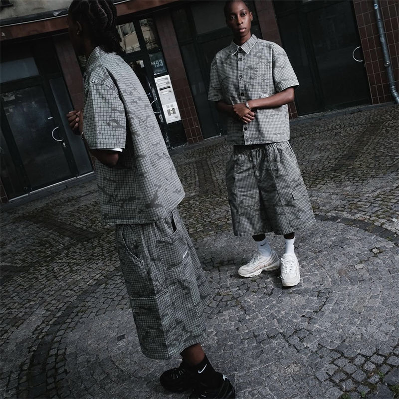 Mertra Grid Camo Shorts Green Wearing Effect