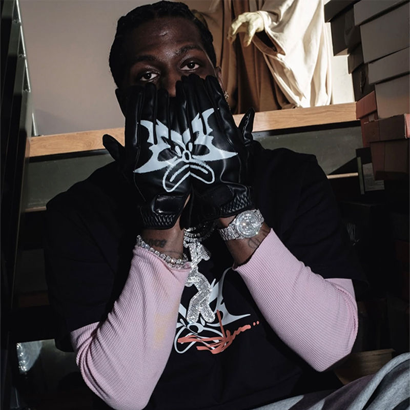 Mertra X Slawn Gloves Black Wearing Effect