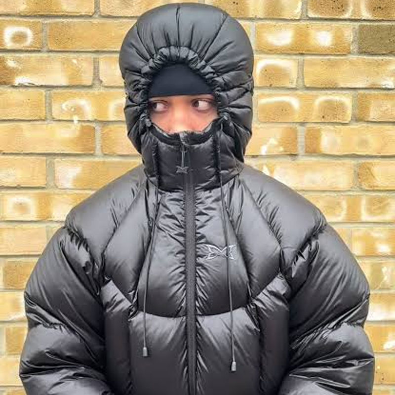 Mertra Grid Puffer Black Wearing Effect