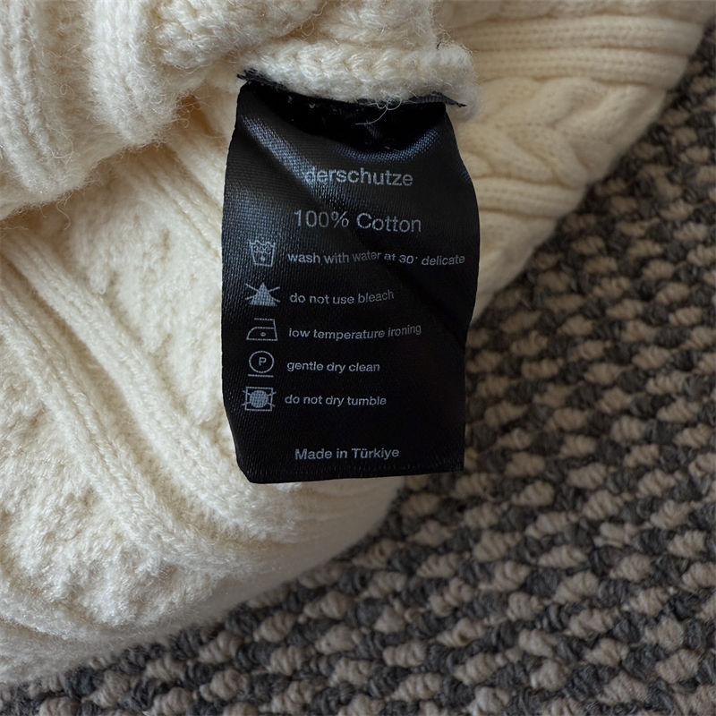 Derschutze Gallery Knit
