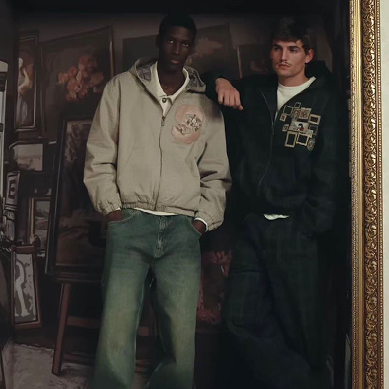 Derschutze Gallery Zip Up Wearing Effect