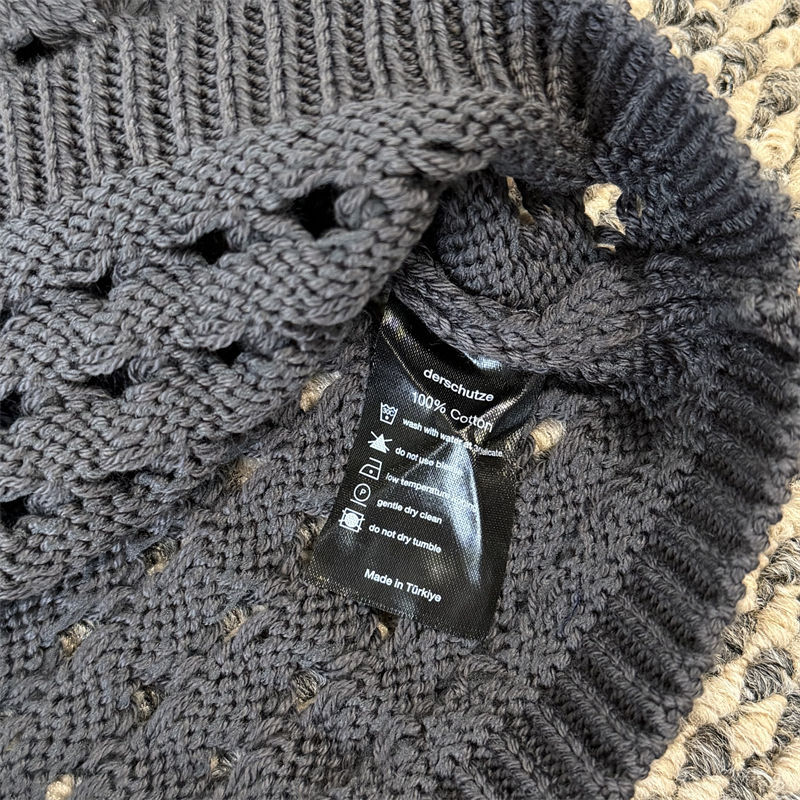 Derschutze Aziza Crochet Zip Up
