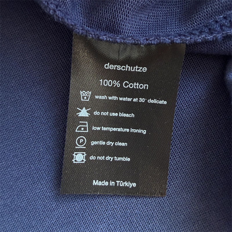 Derschutze Aziza T Shirt