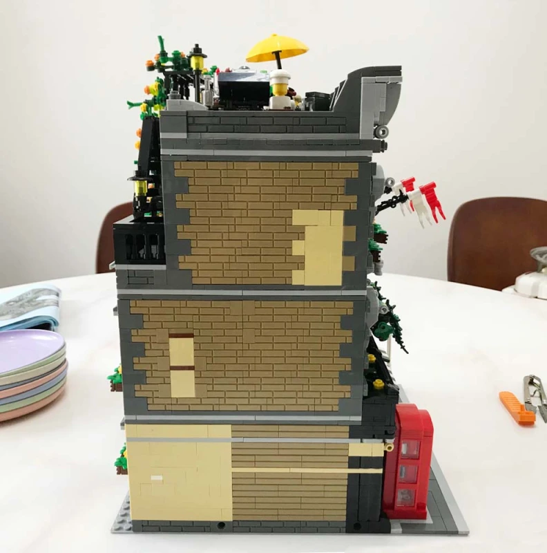 Creator Expert Street View Lion Pub 5910Pcs Moc Model Modular Building Blocks Bricks Toys 89107