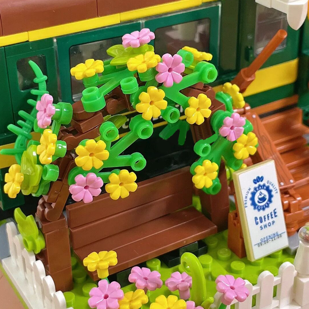 Mini Blocks ZheGao Creator Expert Street View Train Coffee House 1081Pcs Moc Model Modular Building Blocks Bricks Toys DZ6002