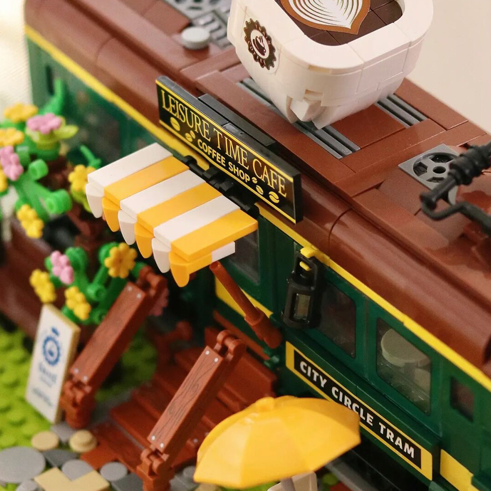 Mini Blocks ZheGao Creator Expert Street View Train Coffee House 1081Pcs Moc Model Modular Building Blocks Bricks Toys DZ6002