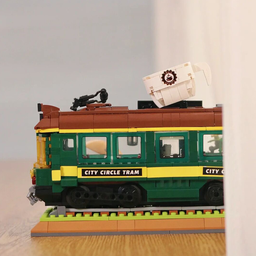 Mini Blocks ZheGao Creator Expert Street View Train Coffee House 1081Pcs Moc Model Modular Building Blocks Bricks Toys DZ6002