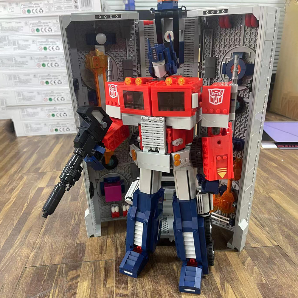 Transformers Optimus Prime Combined Carriage 1766Pcs Moc Model Modular Building Blocks Bricks Toys 77036