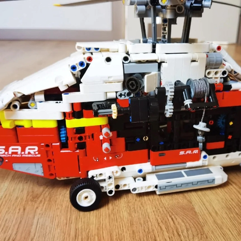 Technic Airbus H175 Rescue Helicopter 2001Pcs With Motor Moc Model Modular Building Blocks Bricks Toys 42145 74666