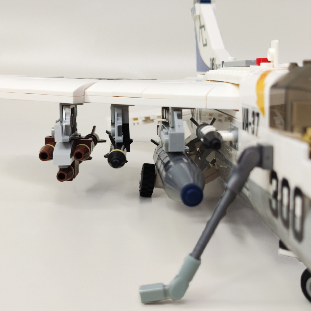 Jiestar Ideas Military A-7 Attack Aircraft 683Pcs Moc Model Modular Building Blocks Bricks Toys 61044
