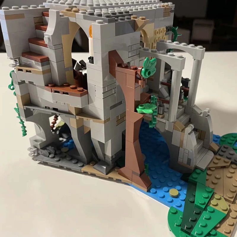 Creator Expert Ideas Castle in the Forest 1957Pcs Moc Model Modular Building Blocks Bricks Toys 910001 85668