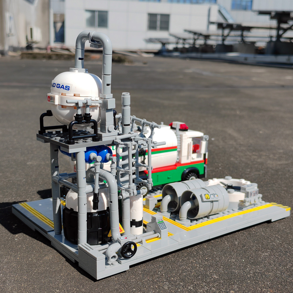 Natural Gas Transportation Station 721pcs Moc Model Modular Building Blocks Bricks Toys JJ9016