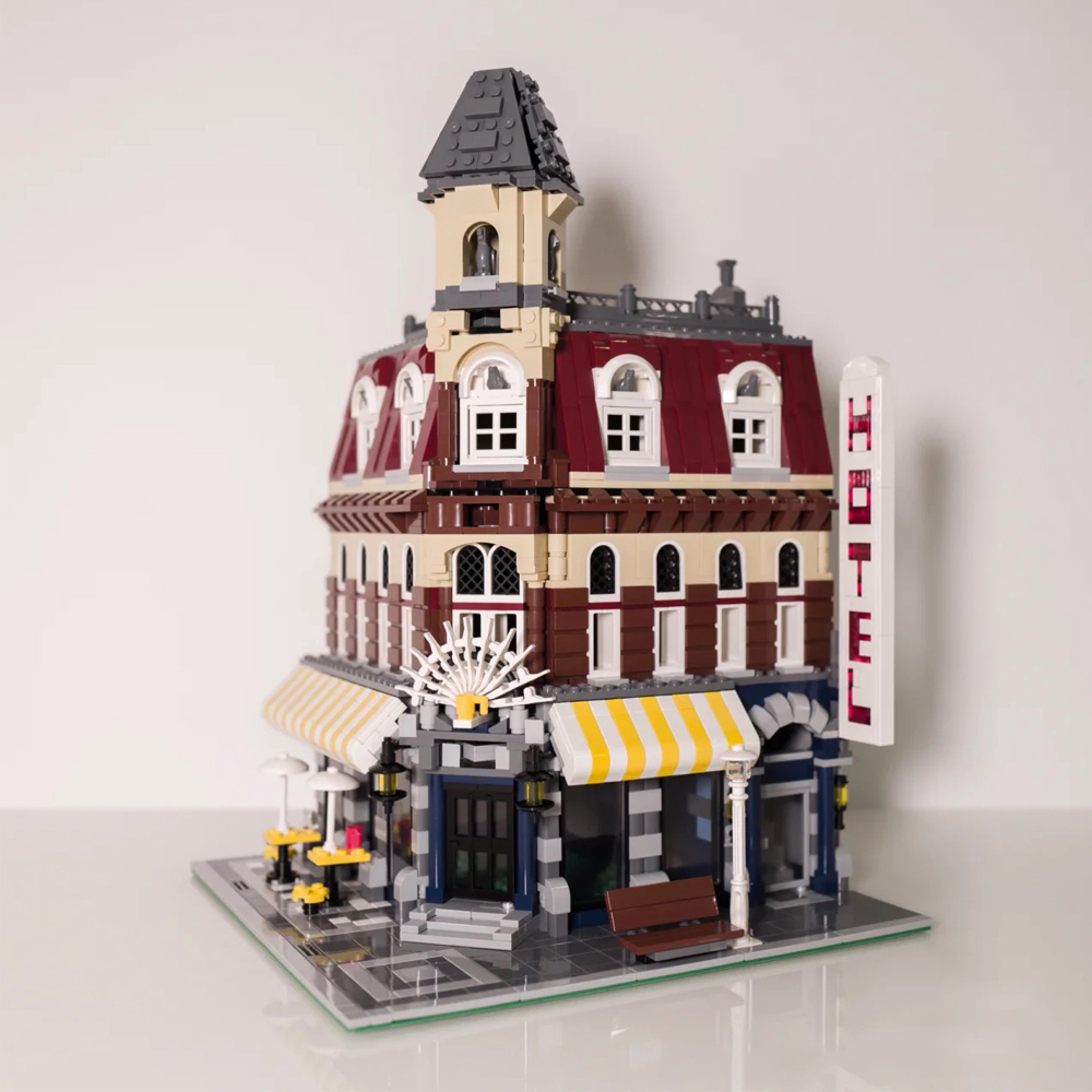 (Ship from USA) Classic Creator Expert City Street View Serial Cafe Corner 10182 2133Pcs Building Blocks Bricks With Minifigures