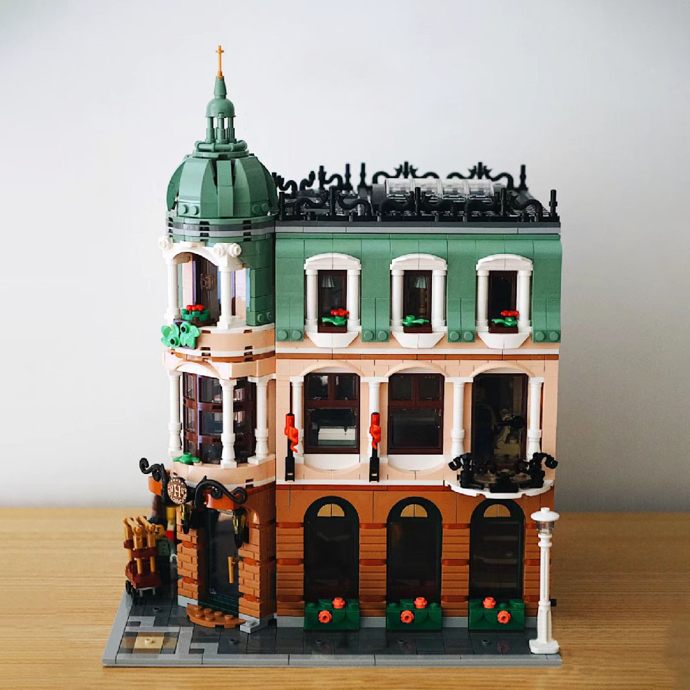 (Ship from USA) Classic Creator Expert Street View Serial Boutique Hotel 10297 22050 3066Pcs Building Blocks Bricks With Minifigures