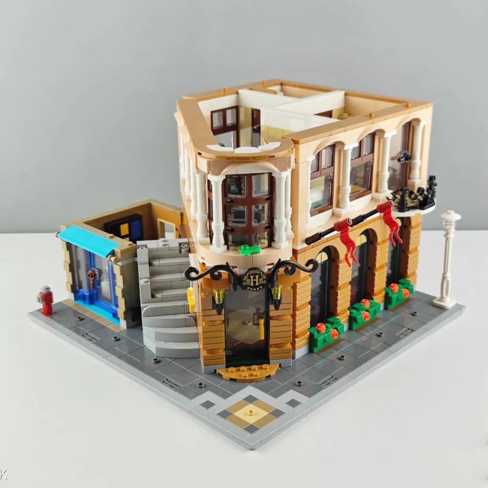 (Ship from USA) Classic Creator Expert Street View Serial Boutique Hotel 10297 22050 3066Pcs Building Blocks Bricks With Minifigures