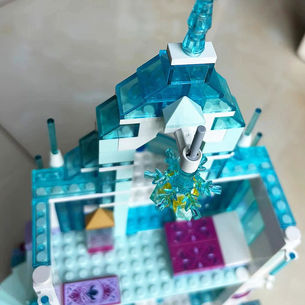 A Magical Ice Castle 848pcs Moc Model Modular Building Blocks Bricks Toys SX3016 41148 43172 25002 85002
