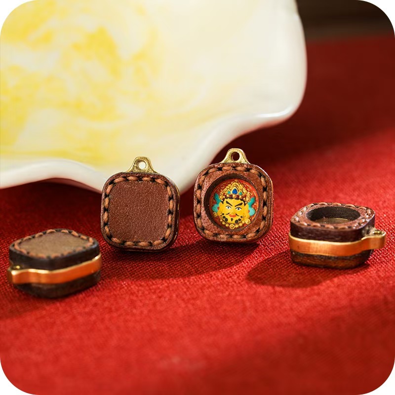 Zhakira姆 Yellow Wealth 3D Colorful Thangka Mini Tsatsa Hand-painted with Mineral Pigments Pendant Accessory (Bare Pendant)