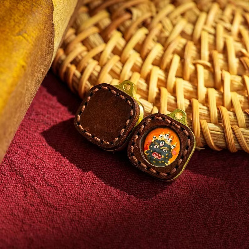 Zhakira姆 Yellow Wealth 3D Colorful Thangka Mini Tsatsa Hand-painted with Mineral Pigments Pendant Accessory (Bare Pendant)