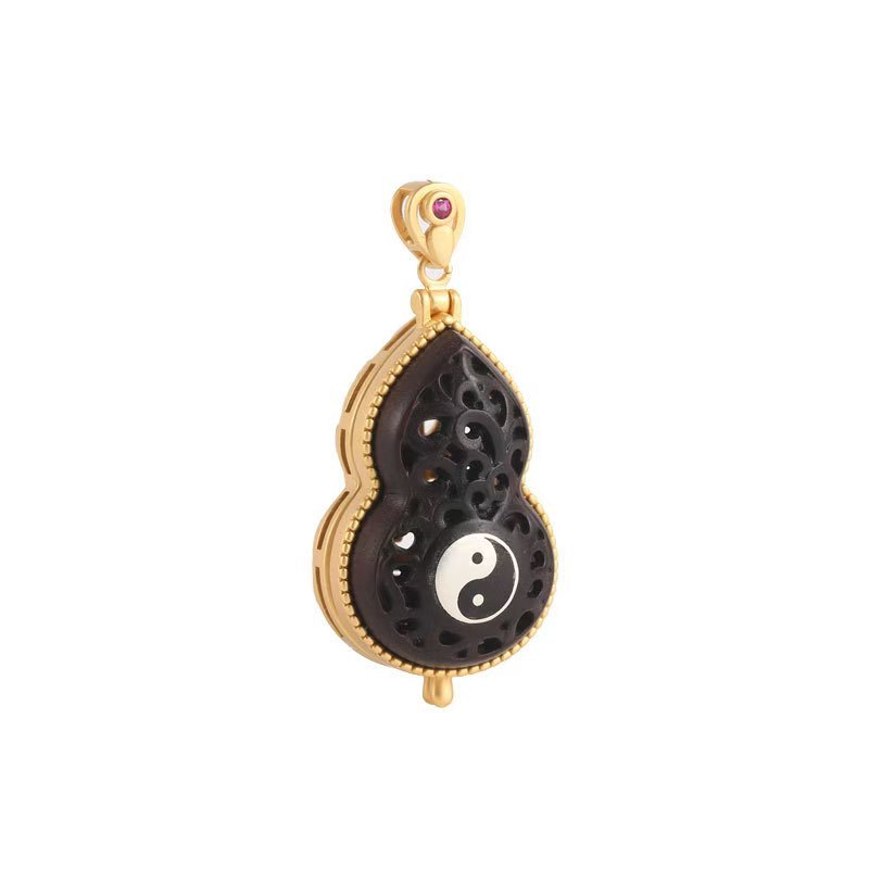 Sacred Taoist Gourd Amulet