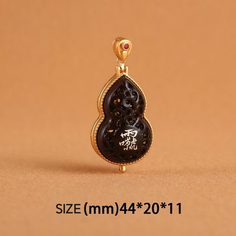 Sacred Taoist Gourd Amulet