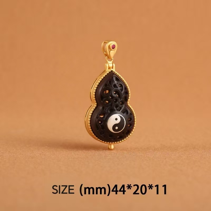 Sacred Taoist Gourd Amulet