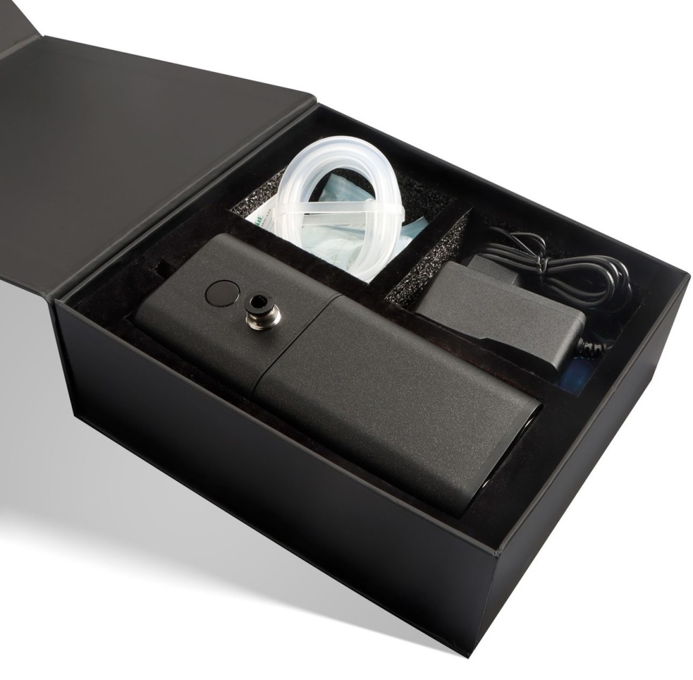 Tattoo needle cleaner