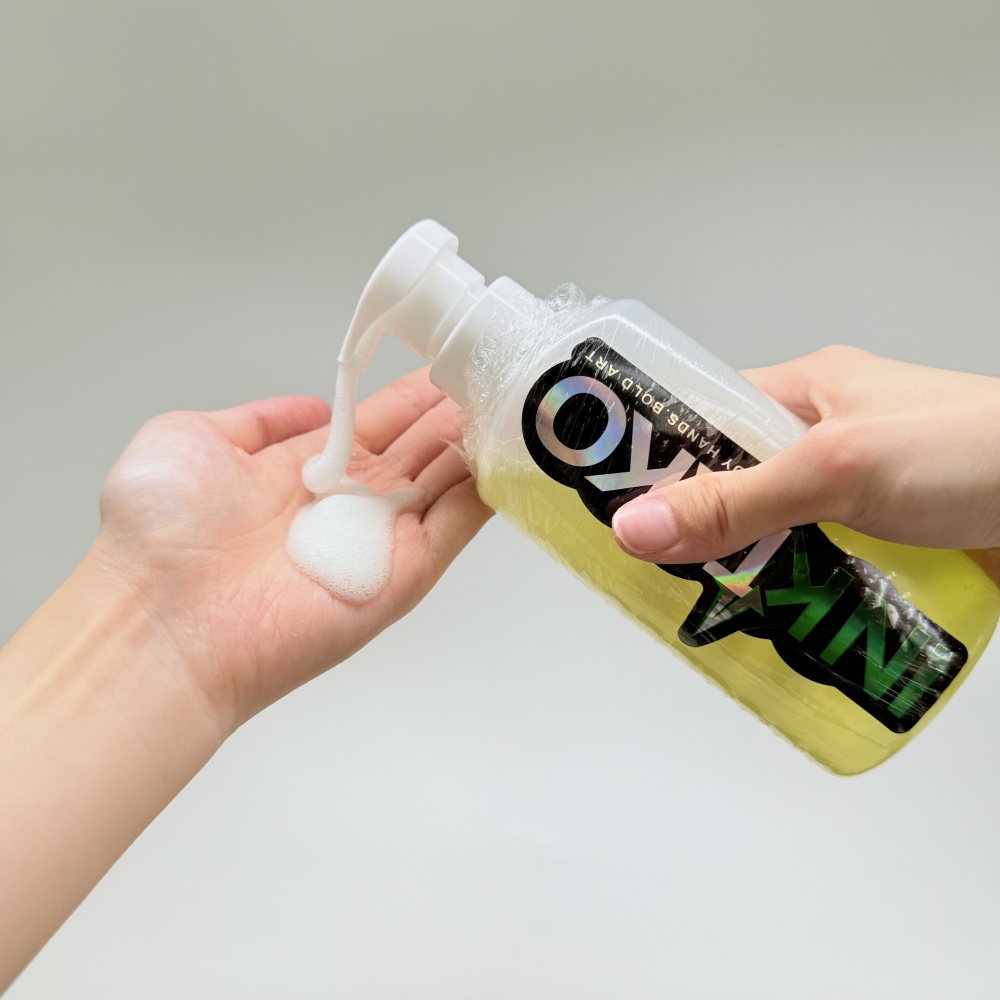 Squeeze bubbler bottle