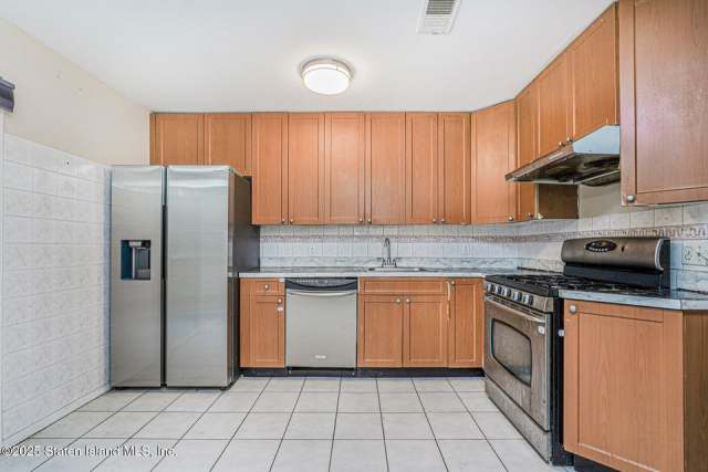 465 Amherst Ave, Staten Island, NY 10306