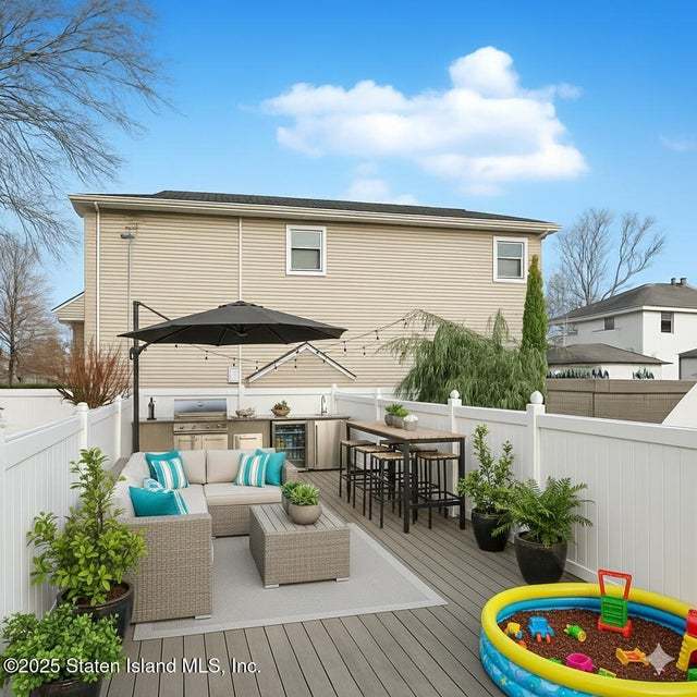 465 Amherst Ave, Staten Island, NY 10306