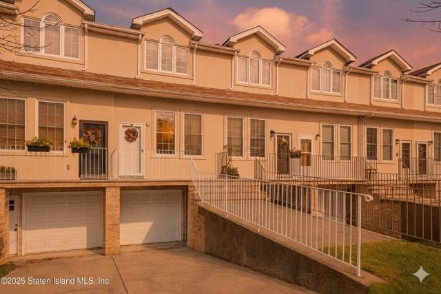 465 Amherst Ave, Staten Island, NY 10306