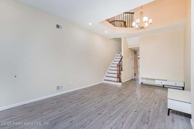 465 Amherst Ave, Staten Island, NY 10306