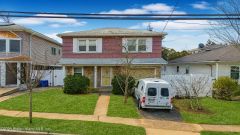 664 S Gannon Ave, Staten Island, NY 10314