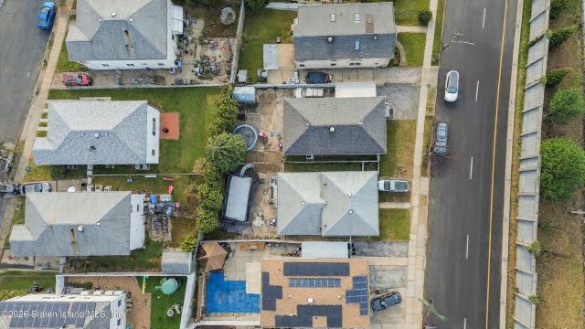 664 S Gannon Ave, Staten Island, NY 10314
