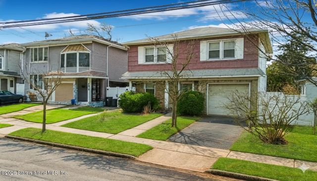 664 S Gannon Ave, Staten Island, NY 10314