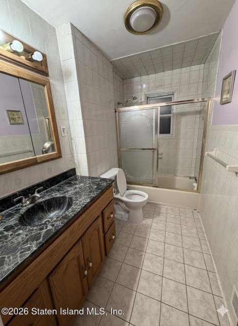 664 S Gannon Ave, Staten Island, NY 10314